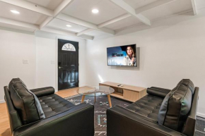 Guest House, Accessible to Downtown, & Fast WiFi!